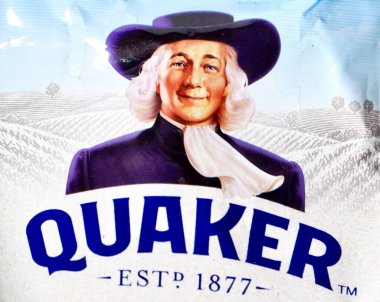 Jakarta, Endonezya - 27 Ağustos 2025 - Quaker est 1877 markalı yulaf ezmesi ambalajı markasını kapatın.