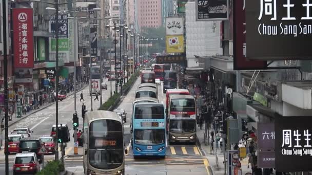 2022 Νοέμβριος Hong Kong Άνθρωποι Που Διασχίζουν Δρόμο Στην Επιχειρηματική — Αρχείο Βίντεο