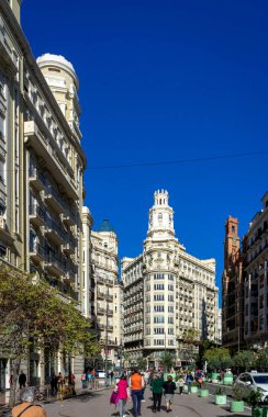 Aralık 2022 Valencia, İspanya tarihi şehir merkezinde gün boyunca Valencia 'nın güzel sokakları.