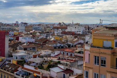 Aralık 2022 - Valencia, İspanya - Valensiya 'nın güzel sokakları, tarihi şehir merkezinde kuşbakışı bir bakış açısıyla