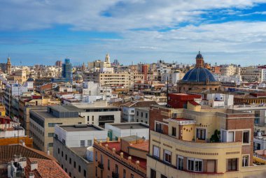 Aralık 2022 - Valencia, İspanya - Valensiya 'nın güzel sokakları, tarihi şehir merkezinde kuşbakışı bir bakış açısıyla