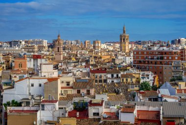 Aralık 2022 - Valencia, İspanya - Valensiya 'nın güzel sokakları, tarihi şehir merkezinde kuşbakışı bir bakış açısıyla