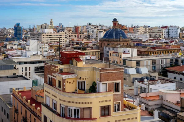 Aralık 2022 - Valencia, İspanya - Valensiya 'nın güzel sokakları, tarihi şehir merkezinde kuşbakışı bir bakış açısıyla