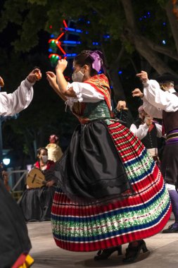 Eylül 2021 - Albacete, İspanya - Yerel halk tipik İspanyol dansları