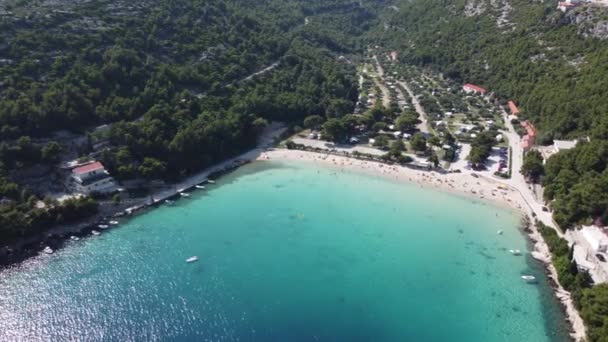Zažijte Klidnou Krásu Nádherného Chorvatského Pobřeží Tímto Záběrem Dronu Vysokým — Stock video