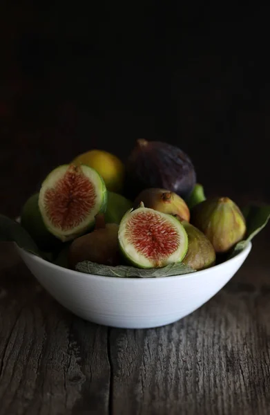 Fresh Figs Wooden Table Isolated Dark Background Close View Vegetarian — Stock Photo, Image