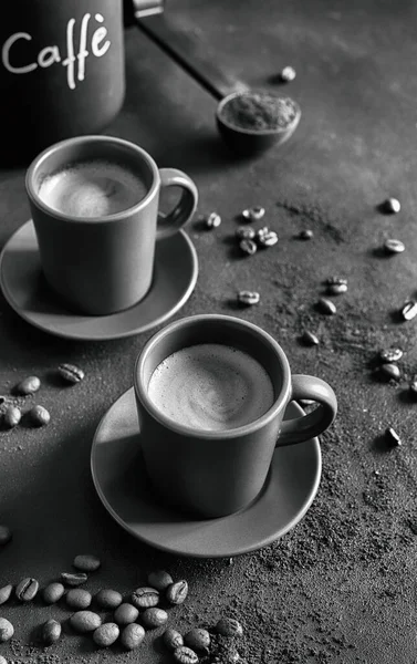 Foto Blanco Negro Con Tazas Café Espresso Italiano Granos Café —  Fotos de Stock