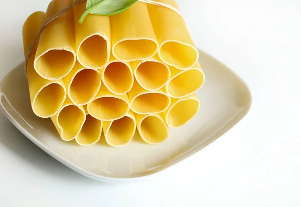 Surové Těstoviny Suché Izolované Bílém Pozadí Těstoviny Cannelloni Italská Koncepce — Stock fotografie