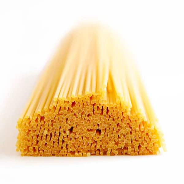 Conceptul Alimentar Paste Tradiționale Italiene Paste Spaghete Nefierte Izolate Fundal — Fotografie, imagine de stoc