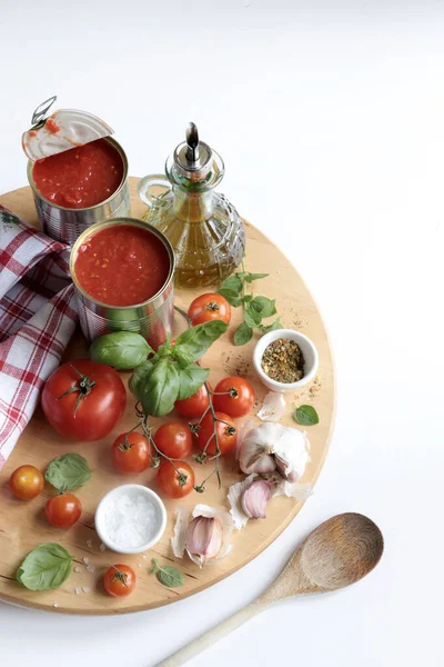 Classic Homemade Italian Tomato Sauce Basil Garlic Oil Spice Ingredients — Stock Photo, Image