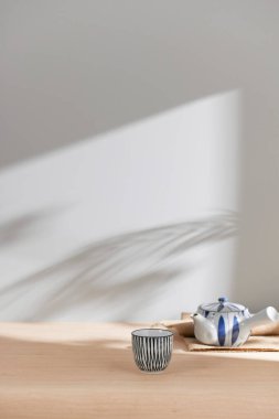 Minimum Yaşam Alanında Sabah Işığı ve Doğal Gölgeler.