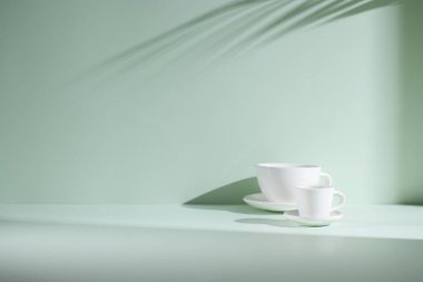 Minimum Yaşam Alanında Sabah Işığı ve Doğal Gölgeler.