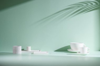 Minimum Yaşam Alanında Sabah Işığı ve Doğal Gölgeler.