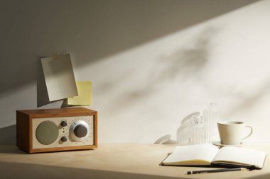 Kitap, kitap ve bir fincan kahveyle eski okul odasının retro tarzı.