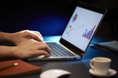 Modern Ofiste Veri Analizi, Dijital Araçlar ve Üretim Elementleri ile Profesyonel İş Akışı