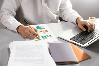 Modern Ofiste Veri Analizi, Dijital Araçlar ve Üretim Elementleri ile Profesyonel İş Akışı