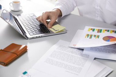 Modern Ofiste Veri Analizi, Dijital Araçlar ve Üretim Elementleri ile Profesyonel İş Akışı