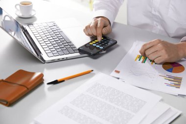 Modern Ofiste Veri Analizi, Dijital Araçlar ve Üretim Elementleri ile Profesyonel İş Akışı