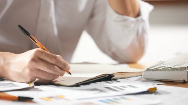 Pazarlamaya yardımcı olabilecek başarılı bir gelecek için mevcut durumun doğru analizi