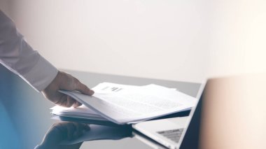 Başarılı bir iş için kullanılabilecek ofis çalışma ortamı.