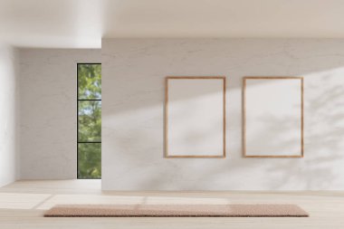 Ilık bir atmosferle iç içe. Parlak güneş ışığı altında sakin bir rahatlığın tadını çıkarabileceğiniz bir yer..