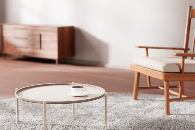 Ilık bir atmosferle iç içe. Parlak güneş ışığı altında sakin bir rahatlığın tadını çıkarabileceğiniz bir yer..