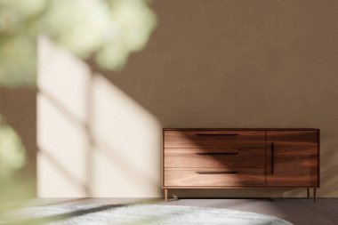 Ilık bir atmosferle iç içe. Parlak güneş ışığı altında sakin bir rahatlığın tadını çıkarabileceğiniz bir yer..