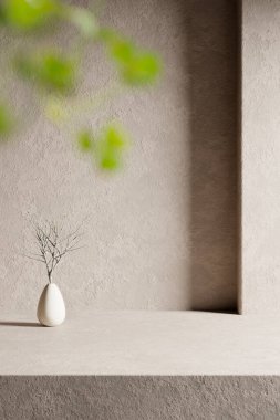 Tasarımlarında kullanabileceğin, gölgeleme açısından zengin bir arka plan. Dokulu duvarlar ve podyum, güneş ışığı altında..