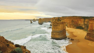 Avustralya 'nın Büyük Okyanus Yolu, okyanusları, uçurumları ve inanılmaz manzarası ile.