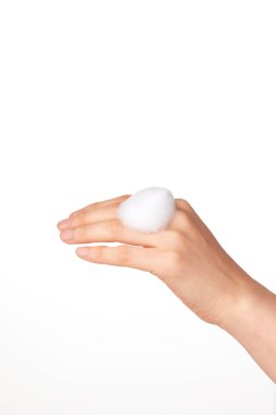 Temizlik amacıyla ellerini sabun ve köpükle yıkama alışkanlığı..