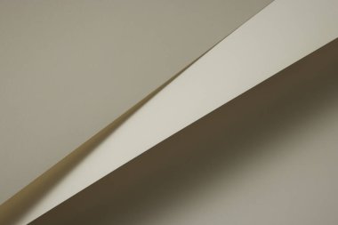 Tasarım için kullanılabilecek renkli bir kağıt. Röfle ve gölgelerin uyumu ile güzel bir katman..