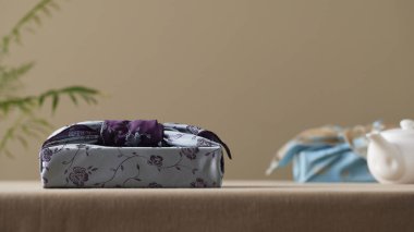 Kore bayramları ve yıldönümleri için yeniden kullanılabilir el yapımı bojagi hediye paketi.