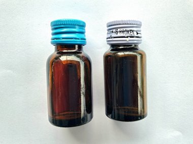 Kehribar Küçük İlaç Şişesi Mokup Koleksiyonu