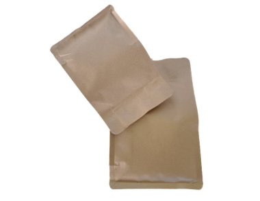 Model koleksiyonu için beyaz arkaplan üzerinde kese ambalajı kahverengi