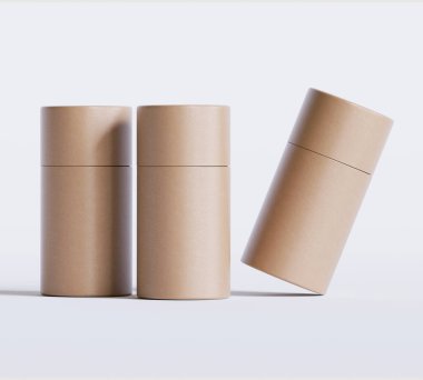 Kahverengi kağıt tüp modelleri beyaz arka planda izole edildi. Boş el işi karton dairesel gerçekçi tüp dokusu. Ürün markalaşması için kapaklı silindirik bir kap