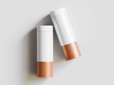 Gri arkaplanda su şişesi gerçekçi görüntüsü