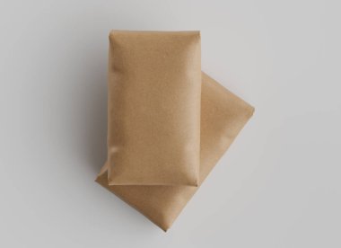 Çuval Paketleme kahverengi rengi gri arkaplanda izole edildi