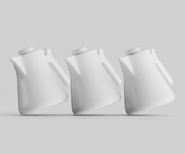 Bir stüdyo ortamında üç beyaz plastik kap veya şişe gösteriliyor. Konteynırlar hafifçe öne dönük ve yatay bir çizgide konumlandırılmışlar. Konteynırların modern, geometrik bir tasarımı var. Arkaplan nötr gri renkte. Kimlik