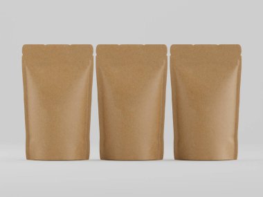 Tarafsız gri arka planda üç açık kahverengi kağıt kesesi duruyor. Keseler yatay sıraya dizilmiş ve yiyecek ya da içecek için ambalaj yapıyor gibi görünüyor. Aydınlatma düz ve parlak, kesenin dokusunu vurguluyor.