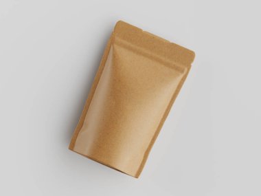 Açık kahverengimsi, kağıt gibi bir kese, muhtemelen yiyecek veya diğer ürünler için sunuluyor. Stüdyo, soluk gri arka planda çekiliyor. Kese düz, parlak ve hafif yansıtıcı bir yüzeye sahip, görünür bir metin veya grafik göstermiyor