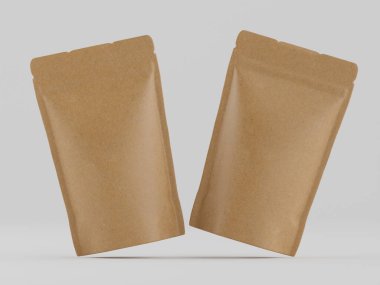 Açık gri arka planda izole edilmiş iki açık kahverengi yiyecek kesesi havada süzülür. Kese düz bir dokuya sahip ve kahve veya diğer kuru gıdaları tutmaya hazır görünüyor. Aydınlatma düz ve stüdyo gibi, sert gölgeler yok. Uygun olur.