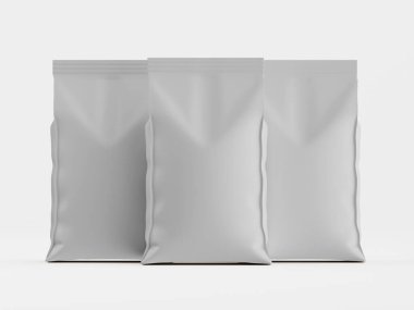 Beyaz arka planda üç açık gri kese düzenleniyor. Kese pürüzsüz, mat bir kaplama ve esnek bir malzemeden yapılmış gibi görünüyor. Işıklandırma düz ve yumuşak, ambalajın dizaynını ve şeklini vurguluyor. Görüntü uygun.