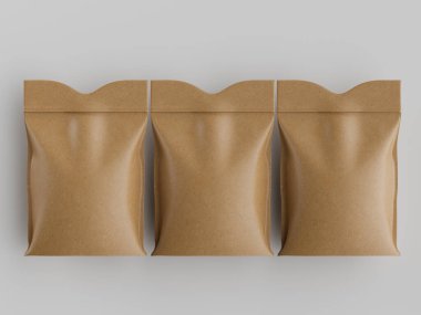 Üç özdeş kahverengi kese kağıdı, tarafsız bir arkaplanda yan yana dizilmiş. Çantalar dikdörtgen şeklinde ve üst kapağı belirgin bir şekilde kapatılmış. Bu da belli bir mühürleme mekanizmasını işaret ediyor. Işıklandırma yumuşak ve dağınık görünüyor.