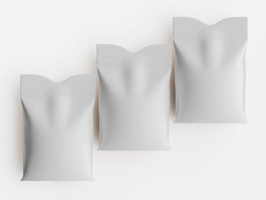 Açık gri, kare şeklinde, esnek yiyecek paketleme poşetleri, düz beyaz bir zemine karşı gösteriliyor. Torbaların biraz buruşuk, buruşuk bir yüzey dokusu var. Çantalar yatay olarak dizilmiş ve aynı boyut ve şekle sahipler, hafif kabarcıklarla.