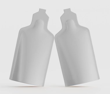 Açık gri, esnek, şişelere benzeyen iki kese düz beyaz bir yüzey üzerinde dikiliyor. Keselerin pürüzsüz, parlak bir dokusu ve hafif incelmiş bir şekli var. Aydınlatma yumuşak ve dengeli, sert gölgeler yok, ve görüntü ideal.