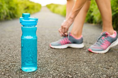 Su egzersizi konseptini iç 