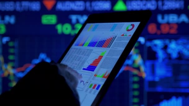 Finance Data Tablet — Vídeo de stock