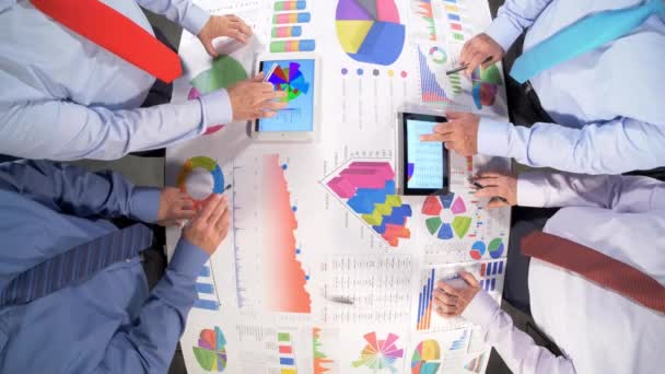 Analyzing Business Data Meeting — Stok video