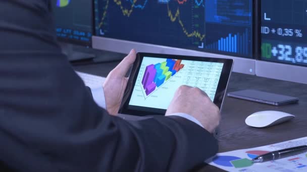 Trader Looking Data Tablet Screen — Vídeos de Stock