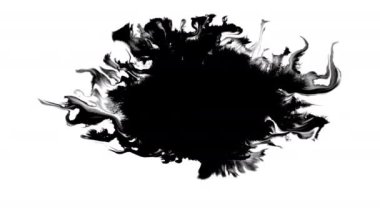 Beyaz arka plan üzerinde mürekkep damlaları